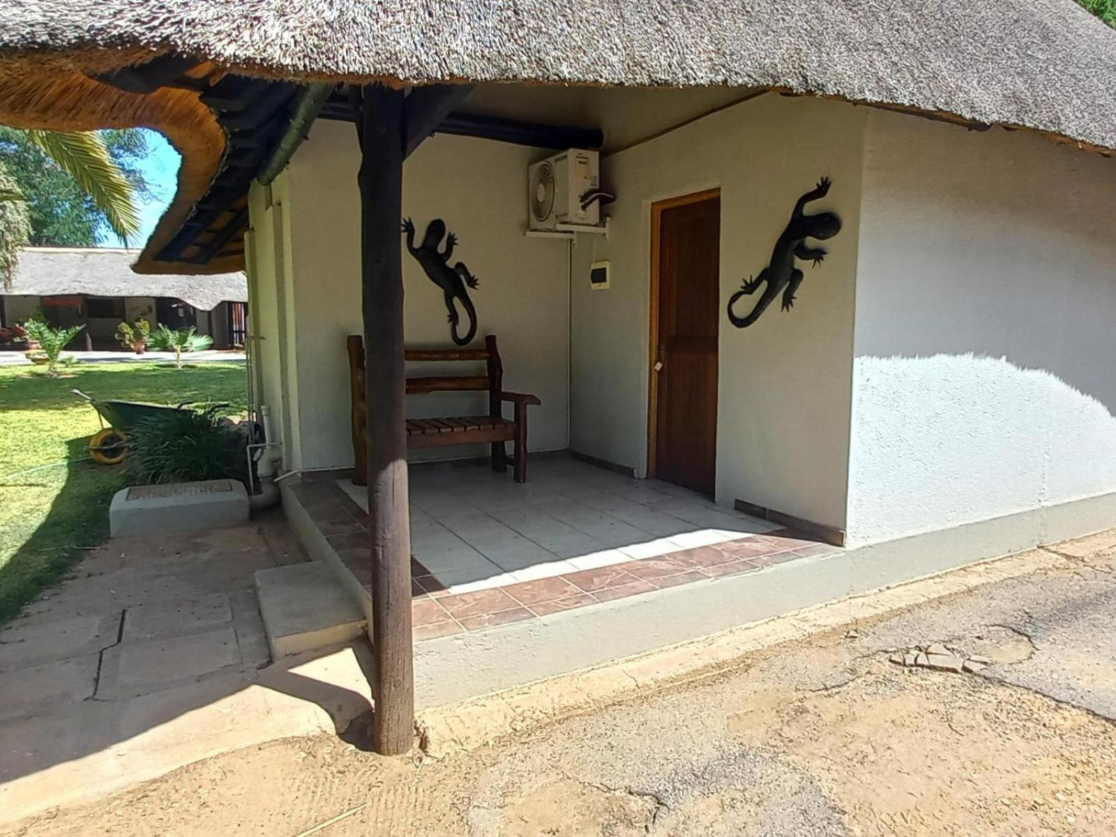 Ombinda Country Lodge Outjo Pokój zdjęcie
