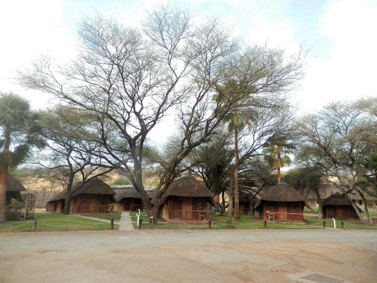Ombinda Country Lodge Outjo Zewnętrze zdjęcie